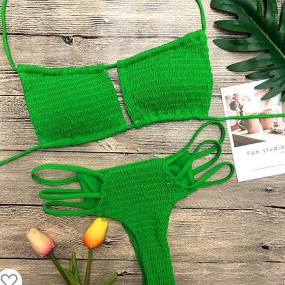 bikini - Picture 3 of 3